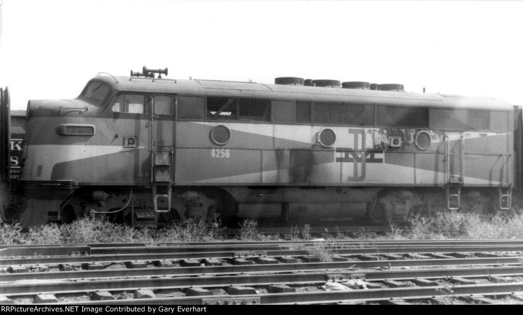 BM F2A #4256 - Boston & Maine